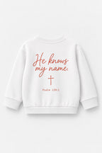 He knows my name Kinder-Sweater in Weiß